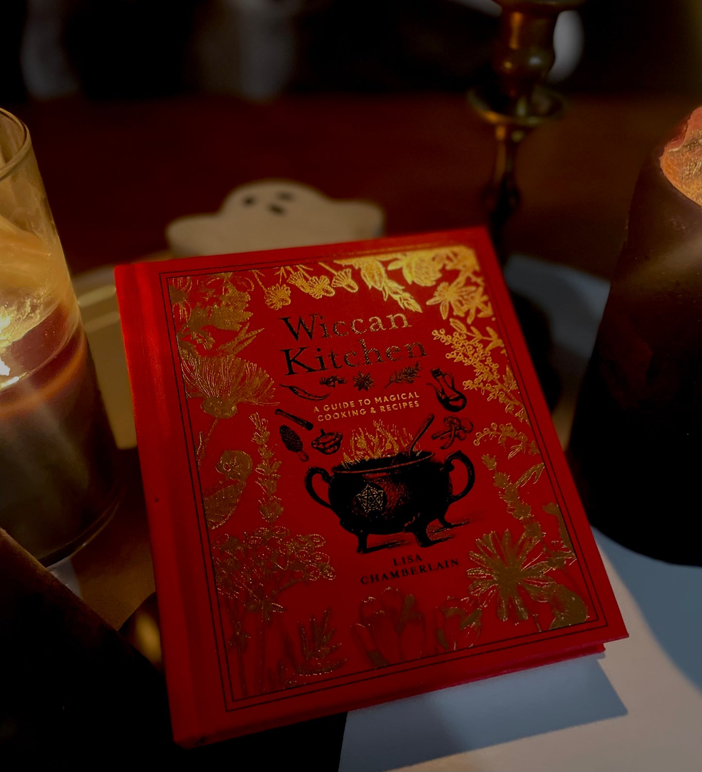 Wiccan Kitchen: A Guide to Magical Cooking & Recipes by Lisa Chamberlain (hardcover)